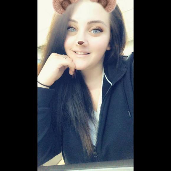 Meet your Posher, Kelly - Picture 1 of 1